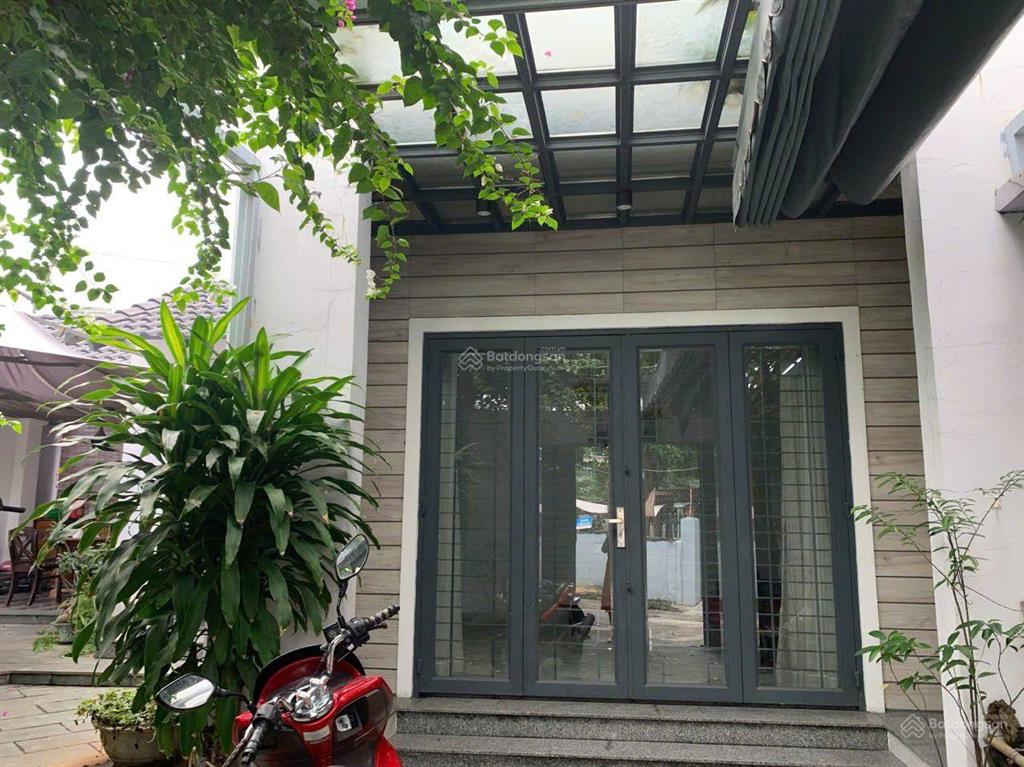 Chính chủ bán biệt thự mini ngay trung tâm p.linh đông ,sân vườn thoáng mát