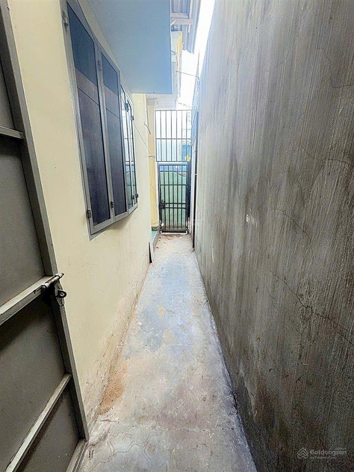 Nhà sổ hồng, 53m, giá 3 tỷ 5, hiếm, ngay đường số 8 linh xuân