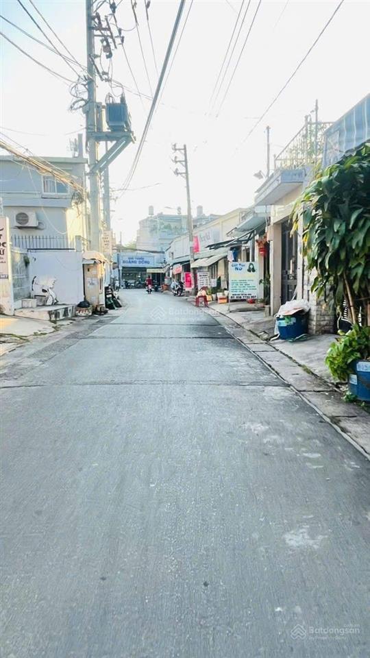 Cho thuê nhà sân vườn, hẻm thông xe hơi, sát hoàng diệu trung tâm thủ đức