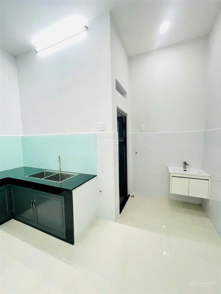Bán nhà ngay trung tâm p. thủ đức, sát đường lớn, giá nhỉnh 5 tỷ