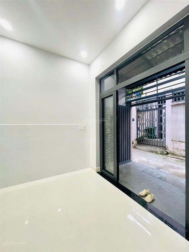 Bán nhà ngay trung tâm p. thủ đức, sát đường lớn, giá nhỉnh 5 tỷ