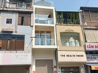 Cho thuê nhà vị trí đắc địa sầm uất mặt tiền võ văn tần, q3  (nh 8x8m)  3 tầng  giá 35 tr/tháng