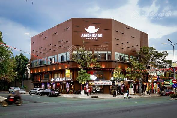 Bán siêu phẩm vị trí đẹp góc 3 mặt tiền quận 2  (28x20m)  hầm, 4 tầng  hđt 500tr/th  giá 120tỷ