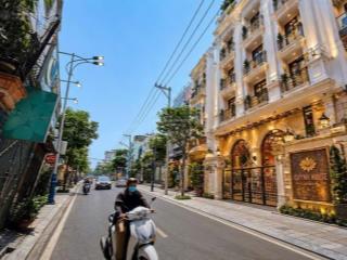 Dọn vào ở ngay! bán biệt thự siêu đẹp huỳnh văn bánh  phú nhuận  (9x20m)  5 tầng  giá 55 tỷ