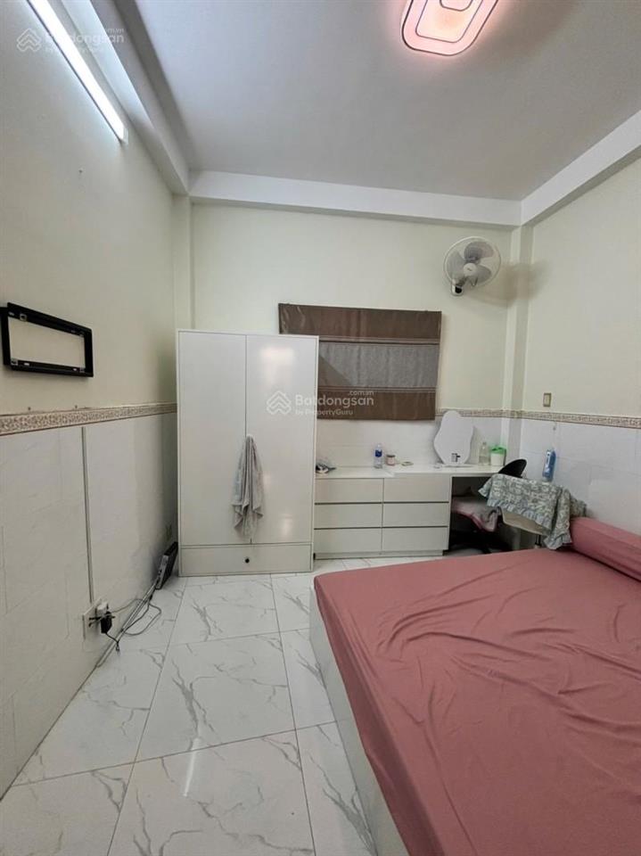 Nhà đẹp 5 tầng  cách 1 căn ra mặt tiền  vị trí vip ngay cầu chữ y  quận 8  4pn, 3wc chỉ 6 tỷ