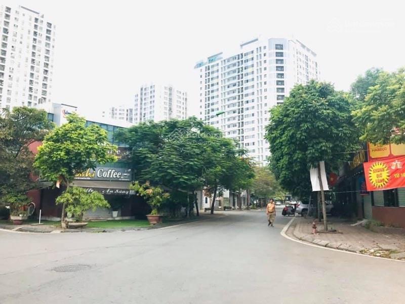 Trung tâm  vip  hiếm  thang máy xịn  kinh doanh