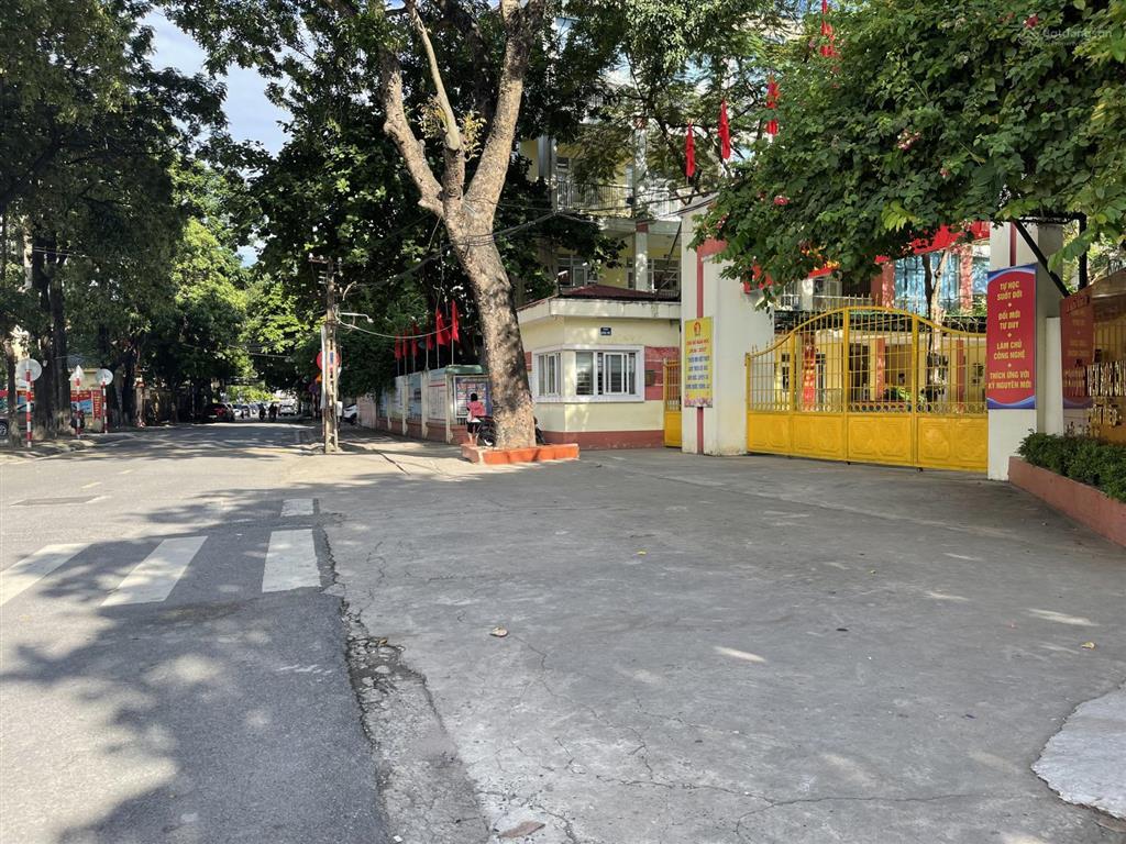 Mảnh đất đẹp gần hồ linh đàm lộng gió, giao thông thuận tiện, tiện ích vô vàn