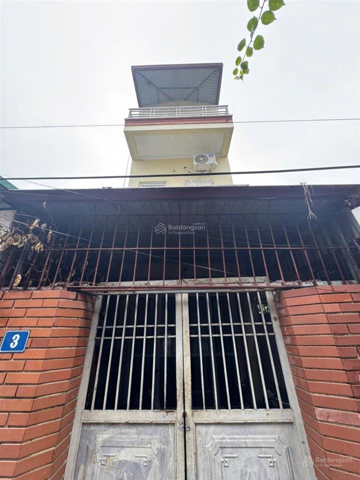 Bán nhà 3 tầng trung tâm thị trấn chi đông  cách chợ 100m  chỉ việc xách vali về ở