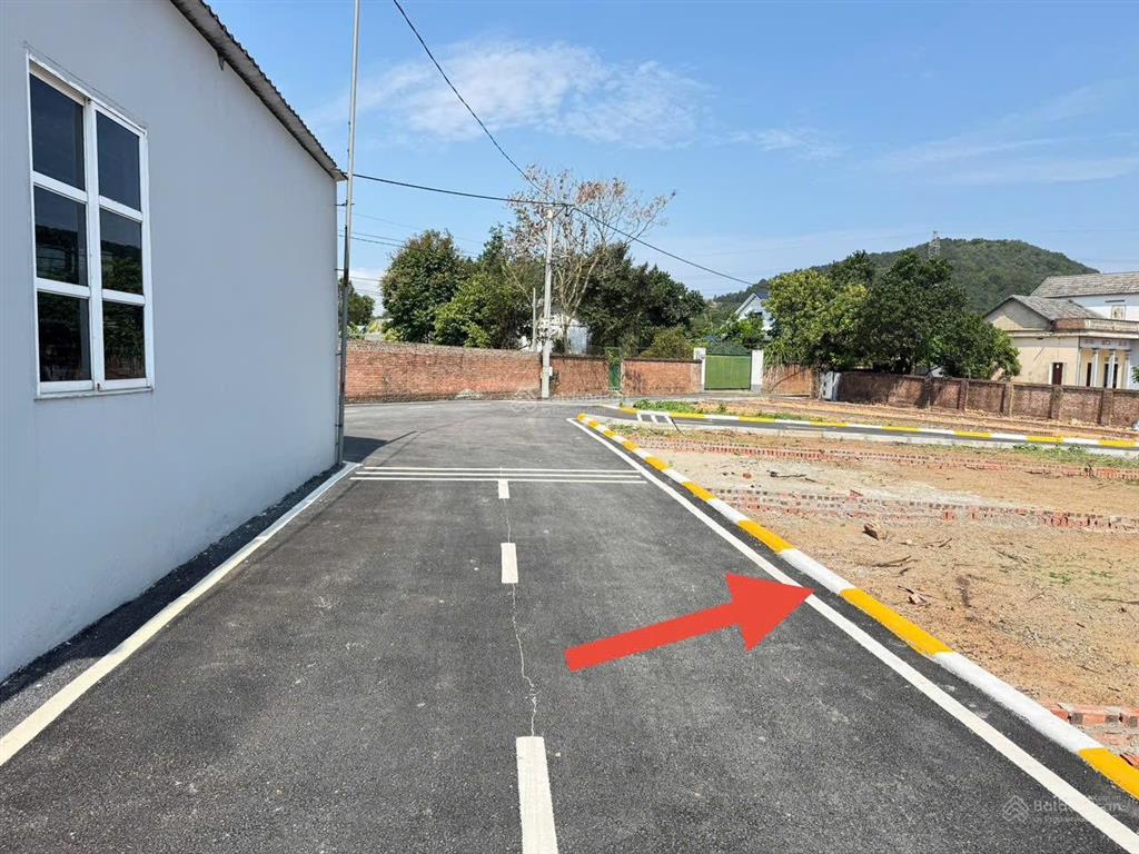 Bán đất thôn phú thịnh, minh phú, sóc sơn. đường trải nhựa. gần việt phủ thành chương