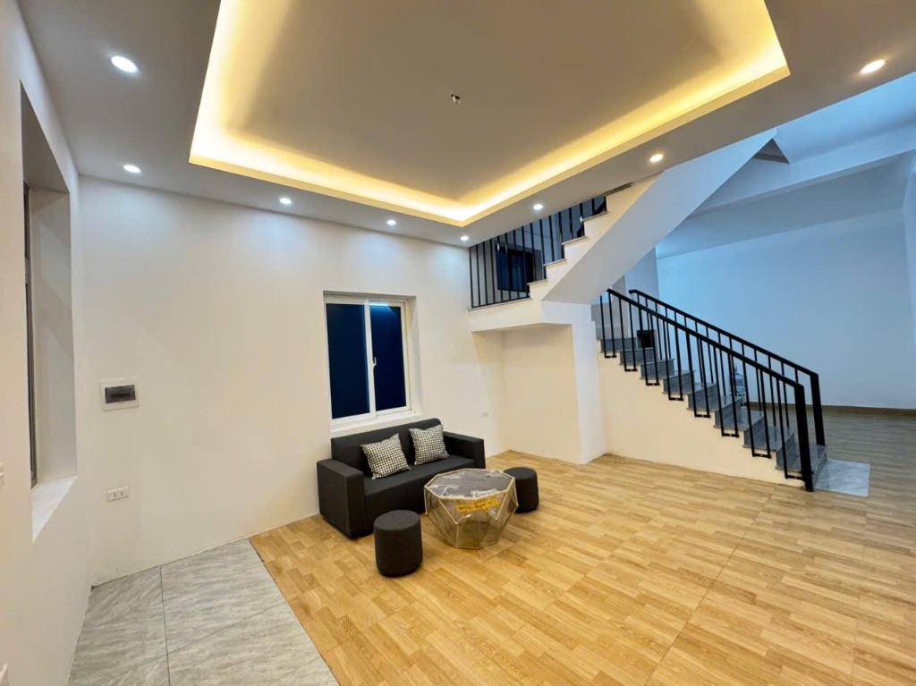 Bán nhà 3 tầng Chi Đông, Mê Linh Nhà mới, đầy đủ công năng. Gần đường Quang Minh và KCN