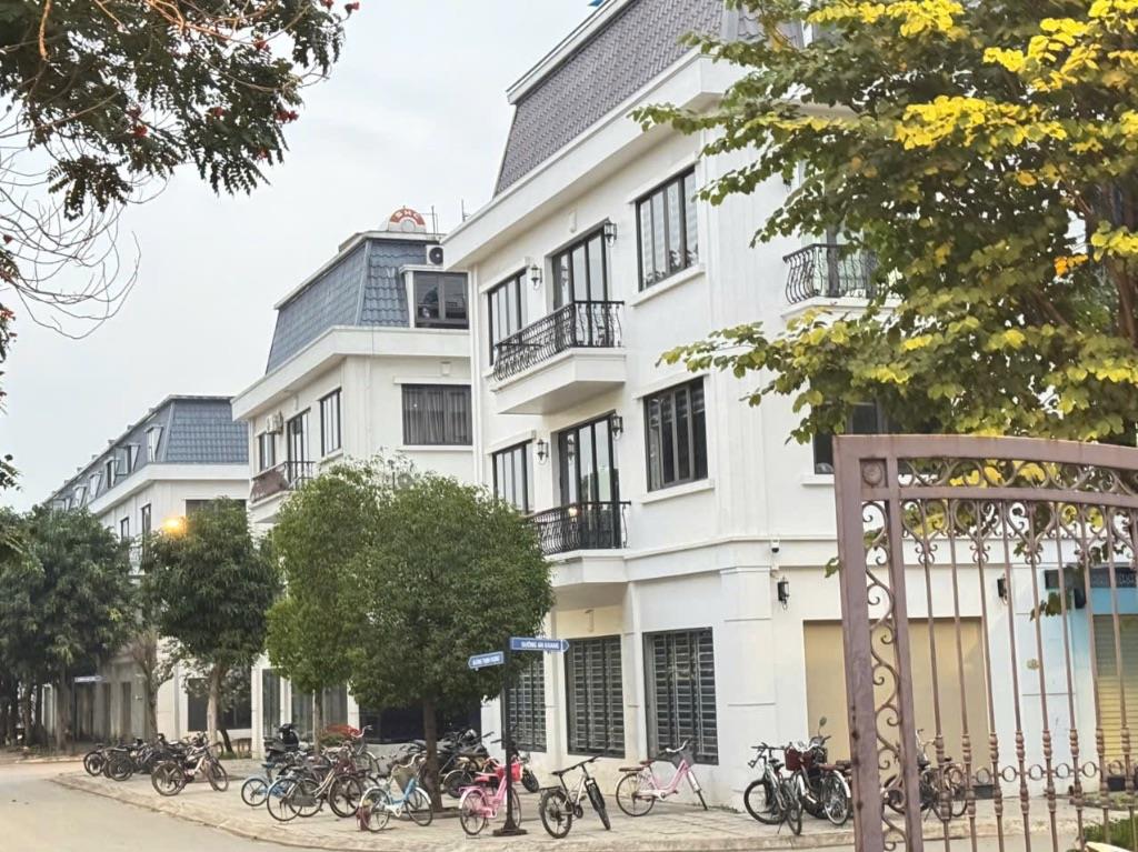 Bán đất trục chính Gia Tân, Quang Minh - 98m2 - Sát Khu Công Nghiệp & KĐT Long Việt