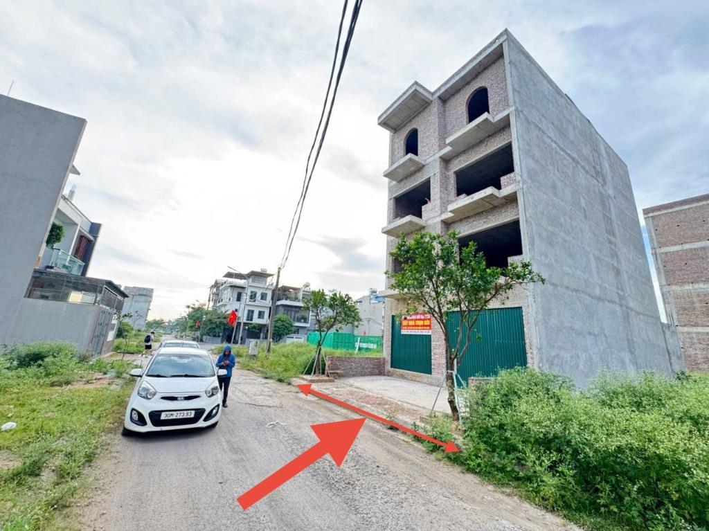 Bán đất khu đô thị Chi Đông, Mê Linh, Hà Nội. Sẵn nhà 3 tầng xây thô, sổ đỏ sang tên ngay