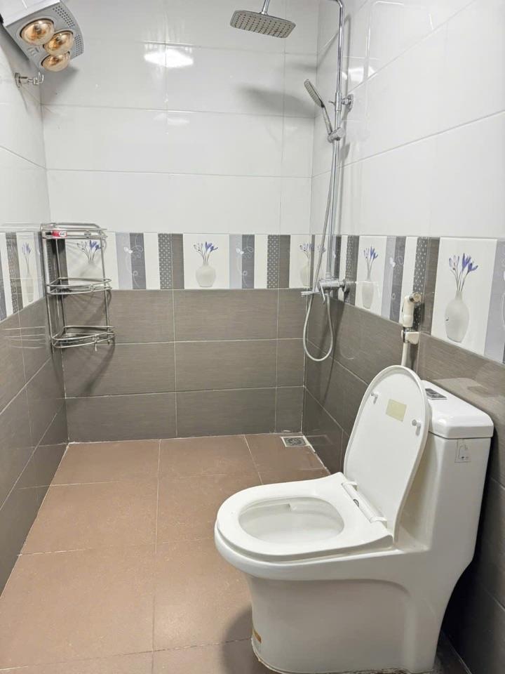 Bán Nhà 3 Tầng Mặt Chợ Chi Đông, Mê Linh - 43m2 Mặt Tiền 6m Kinh Doanh Đỉnh - Giá 4.5 Tỷ