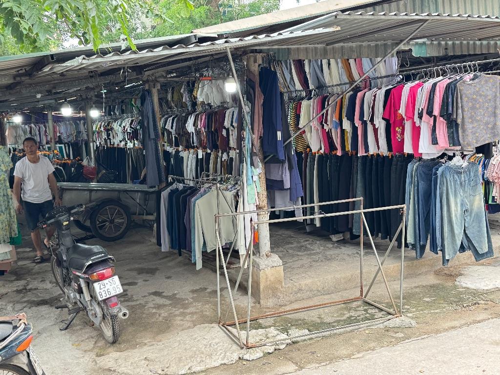 Bán Nhà 3 Tầng Mặt Chợ Chi Đông, Mê Linh - 43m2 Mặt Tiền 6m Kinh Doanh Đỉnh - Giá 4.5 Tỷ