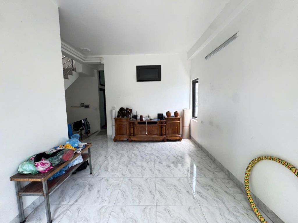 Hiếm có khó tìm! Nhà DT 43m mặt chợ Chi Đông 2 - mặt tiền kinh doanh đỉnh - nhỉnh 4 tỷ