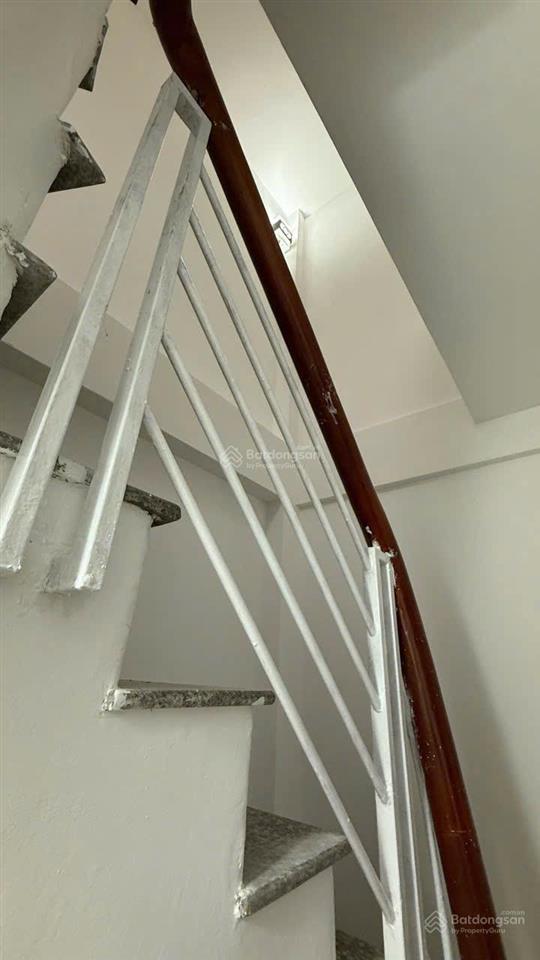 Nhà cực hiếm thổ quan  đống đa. 2 mặt thoáng dt 24m, 3 tầng ngõ ba gác, chỉ 7 tỷ