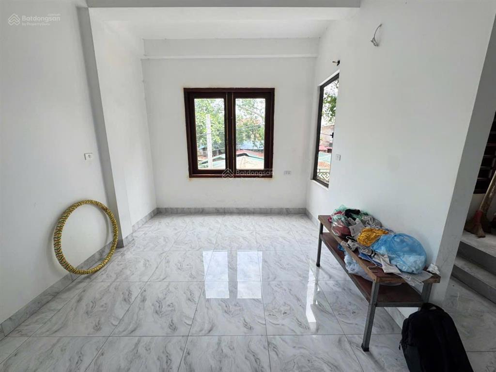 Bán gấp nhà 3 tầng mặt chợ chi đông  mê linh  kinh doanh đỉnh. dt 44m  giá chỉ 4 tỷ