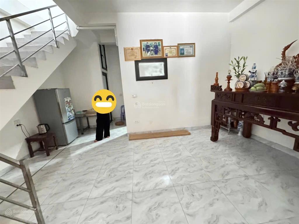 Bán gấp nhà 3 tầng mặt chợ chi đông  mê linh  kinh doanh đỉnh. dt 44m  giá chỉ 4 tỷ
