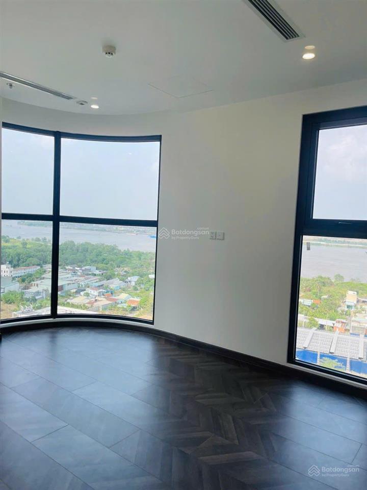 Bán be1 vinhomes grand park 2pn  2wc căn góc 2 view, dt 80m 5tỷ389, tặng lộc 2 chỉ vàng, nhht vay