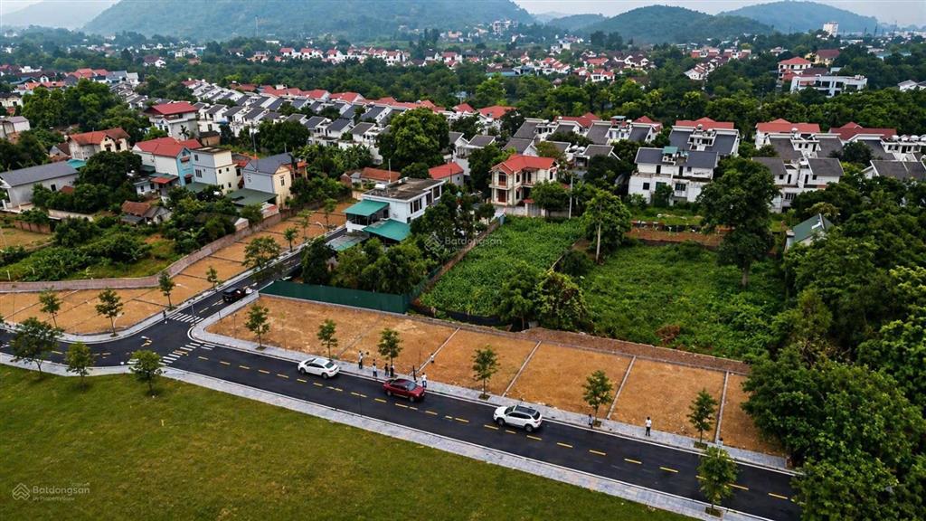 Thực sự cần bán 150m2 thôn nhòn tiến xuân đối diện cổng số 2 đhqg, cạnh xanh vila xây trọ