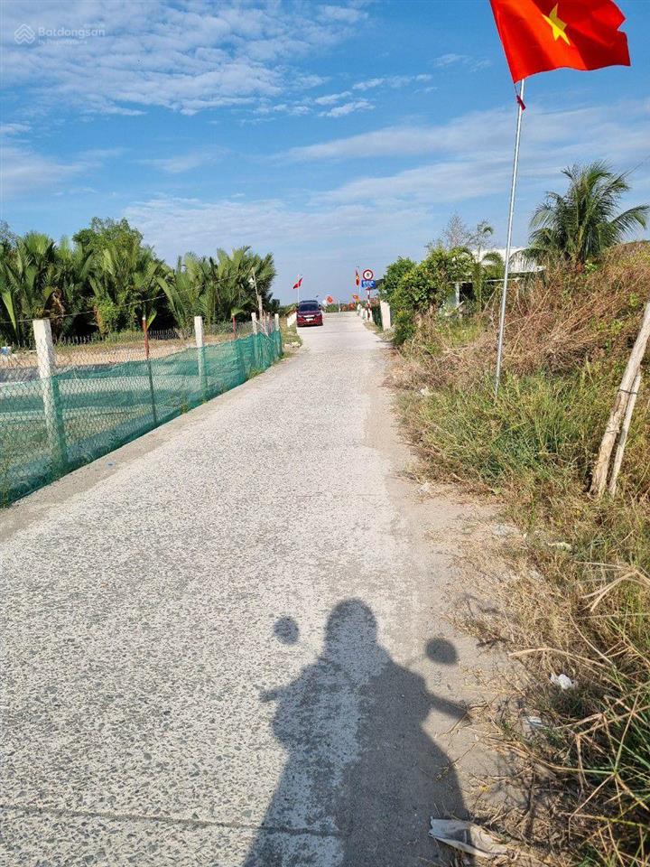 Bán 1.235m2 thổ cư cần đước, sát sông vàm cỏ, pháp lý chuẩn, chốt trong tháng giêng tặng thêm đất