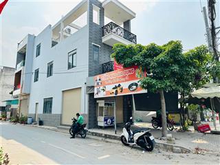 Bán căn góc 2 mặt tiền 4 tầng đường hồ văn long gần trường học, chung cư