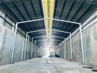 Cần cho thuê 1.700 m2 xưởng tại phú nghĩa  container đỗ cửa
