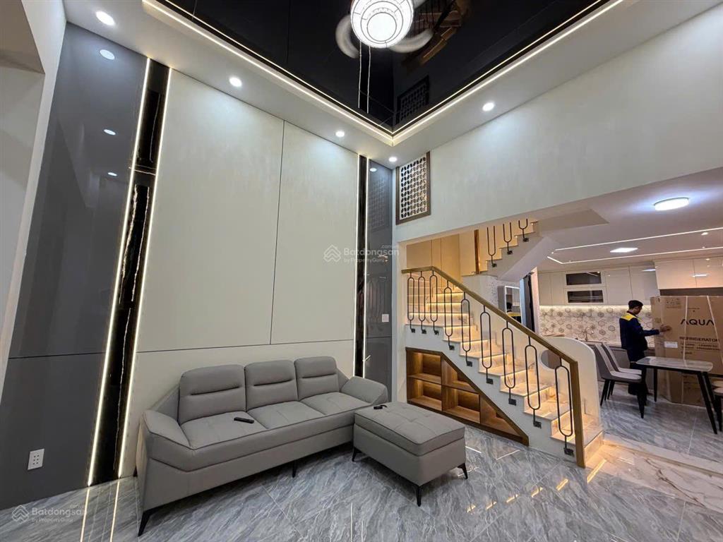 Nhà mới hẻm thông xe hơi hoàng bật đạt 4x11m, 3pn + phòng thờ, giá 7.5 tỷ, hh 1%