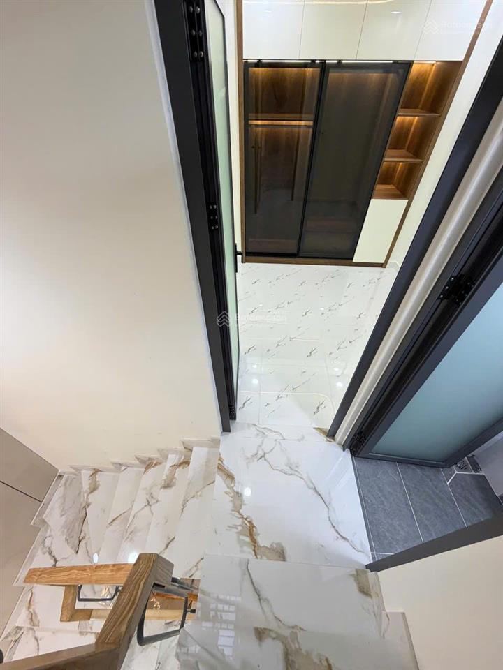 Nhà mới hẻm thông xe hơi hoàng bật đạt 4x11m, 3pn + phòng thờ, giá 7.5 tỷ, hh 1%