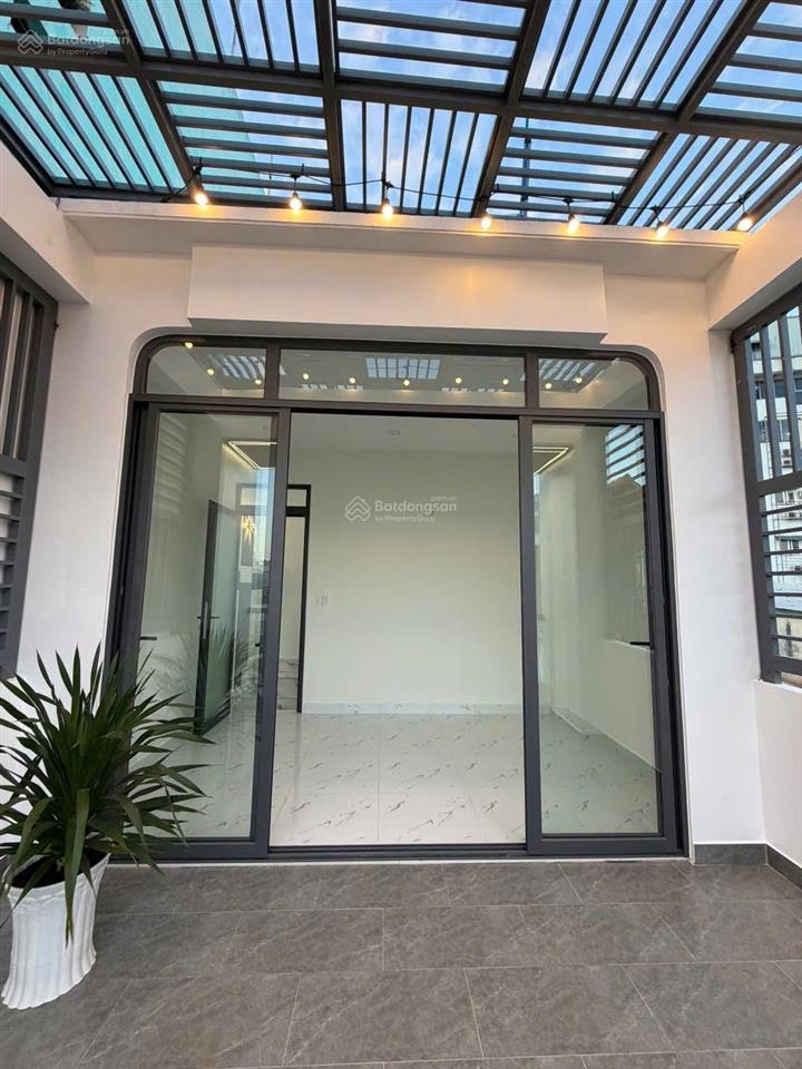 Nhà mới hẻm thông xe hơi hoàng bật đạt 4x11m, 3pn + phòng thờ, giá 7.5 tỷ, hh 1%