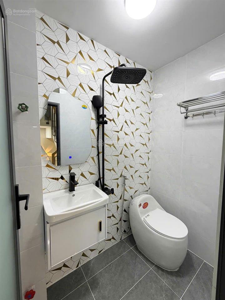 Nhà mới hẻm thông xe hơi hoàng bật đạt 4x11m, 4pn + phòng thờ, giá 7,35 tỷ thương lượng