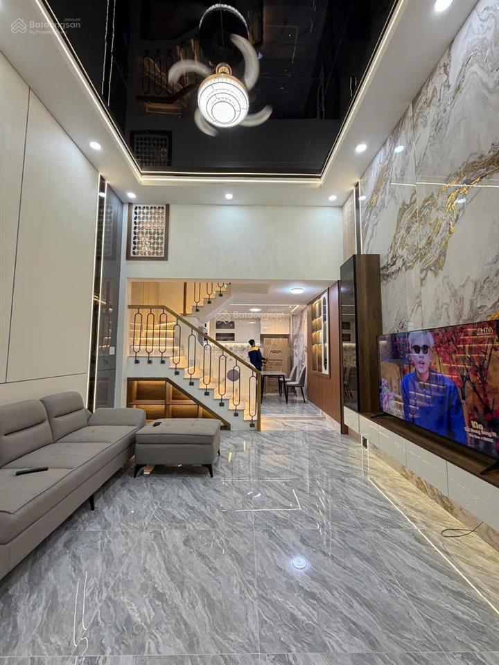 Nhà mới hẻm thông xe hơi hoàng bật đạt 4x11m, 4pn + phòng thờ, giá 7,35 tỷ thương lượng