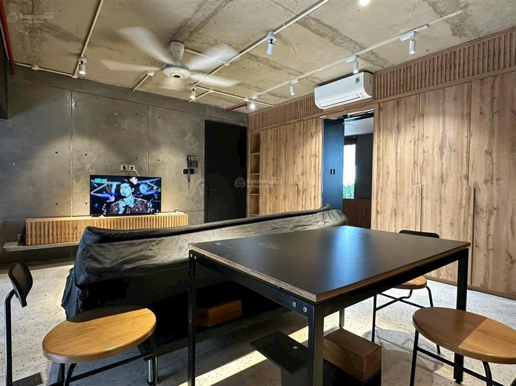Cho thuê căn hộ 1pn hiện đại decor tone gỗ ấm cúng ngay cầu thị nghè