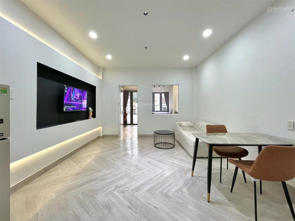 Trống lại căn hộ 1pn 50m² ban công đẹp leng keng ngay vòng xoay điện biên phủ q1  máy giặt riêng