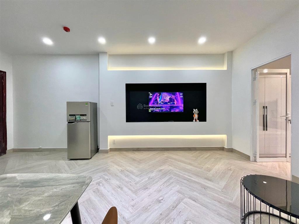 Trống lại căn hộ 1pn 50m² ban công đẹp leng keng ngay vòng xoay điện biên phủ q1  máy giặt riêng