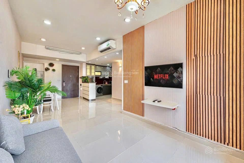 Bán gấp giá cực rẻ căn hộ the tresor 1pn  1wc  50m2 giá 5,4 tỷ căn góc view thoáng mát 0931 337 ***