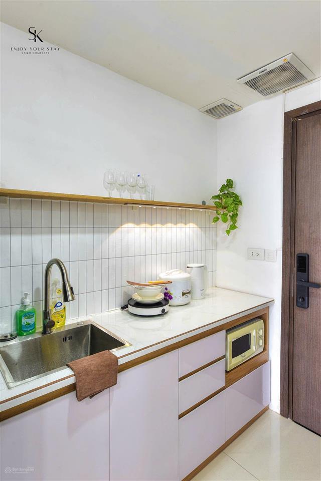 Bán lỗ căn hộ the tresor 1pn  1wc  37m2 giá chỉ 4,1 tỷ view sông tầng cao thoáng mát 0931 337 ***