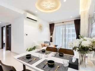 Bán gấp căn saigon royal 82m2  2pn 2wc view nội khu tầng cao thoáng mát giá chỉ 9 tỷ  0931 337 ***