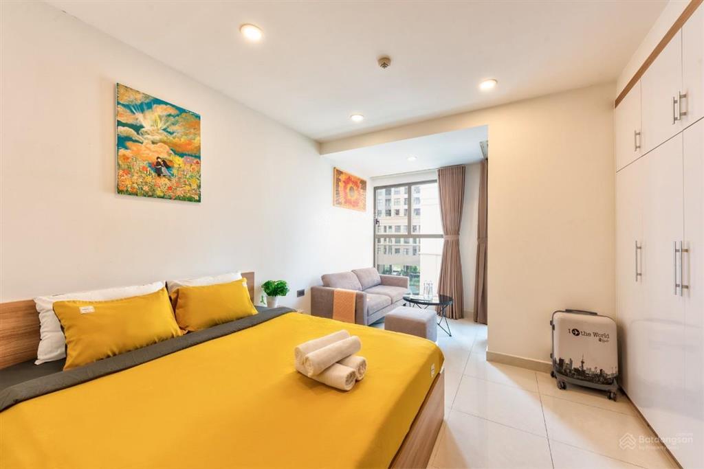 Bán cực kì gấp căn hộ 1pn 1wc saigon royal 35m2 view thoáng mát giá chỉ 4.2 tỷ bao hết 0931 337 ***