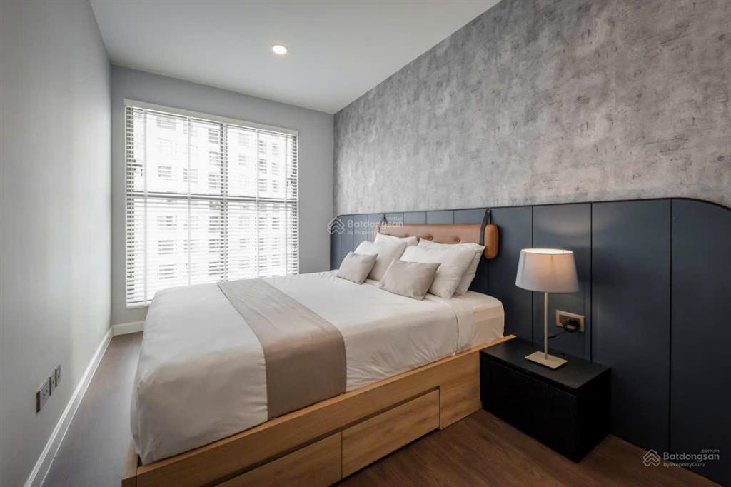 Bán gấp căn hộ siêu đẹp 2pn  2wc  80m2 saigon royal view thoáng mát giá chỉ 9 tỷ  0931 337 ***