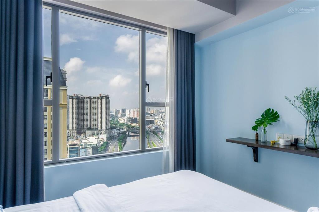Kẹt ngộp cần bán gấp căn hộ 1pn  1wc 50m2 the tresor view sông thoáng mát giá chỉ 4,8tỷ 0931 337 ***