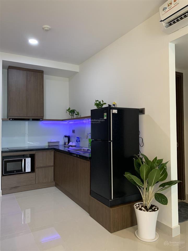 Cần bán gấp. cam kết rẻ saigon royal 2pn 60m2 view thoáng mát giá chỉ 6,8 tỷ,  0931 337 ***