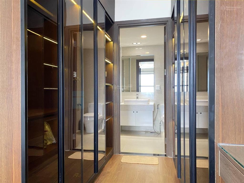 Bán cực lỗ ch saigon royal 80m2  2pn  2wc full nội thất view thoáng mát giá chỉ 9tỷ  0931 337 ***
