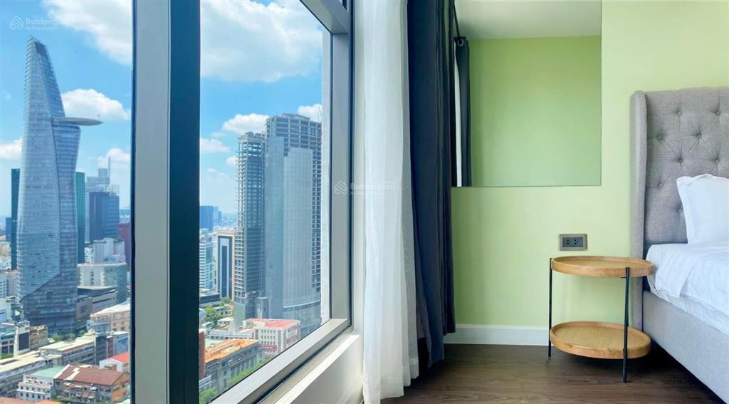 Bán cực lỗ ch saigon royal 80m2  2pn  2wc full nội thất view thoáng mát giá chỉ 9tỷ  0931 337 ***