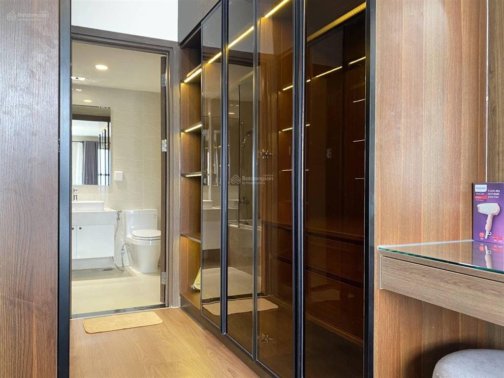 Bán cực lỗ ch saigon royal 80m2  2pn  2wc full nội thất view thoáng mát giá chỉ 9tỷ  0931 337 ***