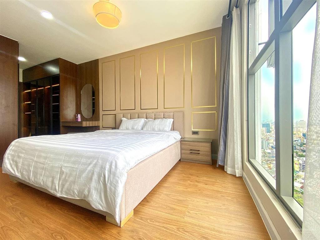 Bán cực lỗ ch saigon royal 80m2  2pn  2wc full nội thất view thoáng mát giá chỉ 9tỷ  0931 337 ***
