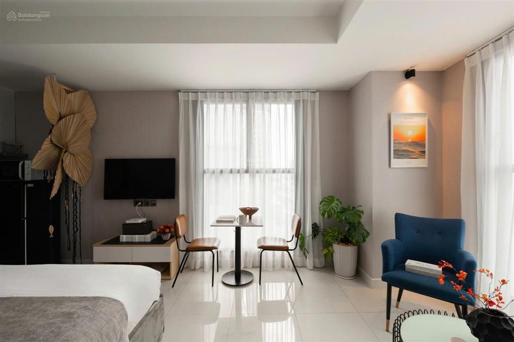 Cần bán căn hộ 1pn 1wc 30m2 saigon royal view thoáng mát nội thất đẹp giá chỉ 3,8 tỷ  0931 337 ***