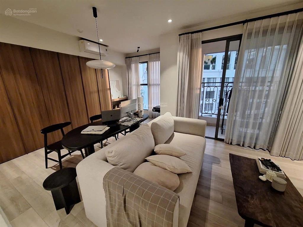 Cần bán gấp ch saigon royal 2pn  2wc  81m2 full nt  view thoáng mát giá chỉ 9 tỷ  0931 337 ***