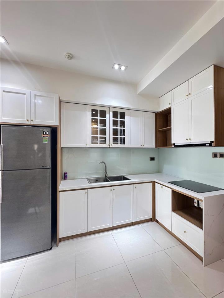 Bán gấp ch saigon royal 2pn 60m2 nội thất cao cấp view thoáng tầng cao giá chỉ 6,9 tỷ  0931 337 ***