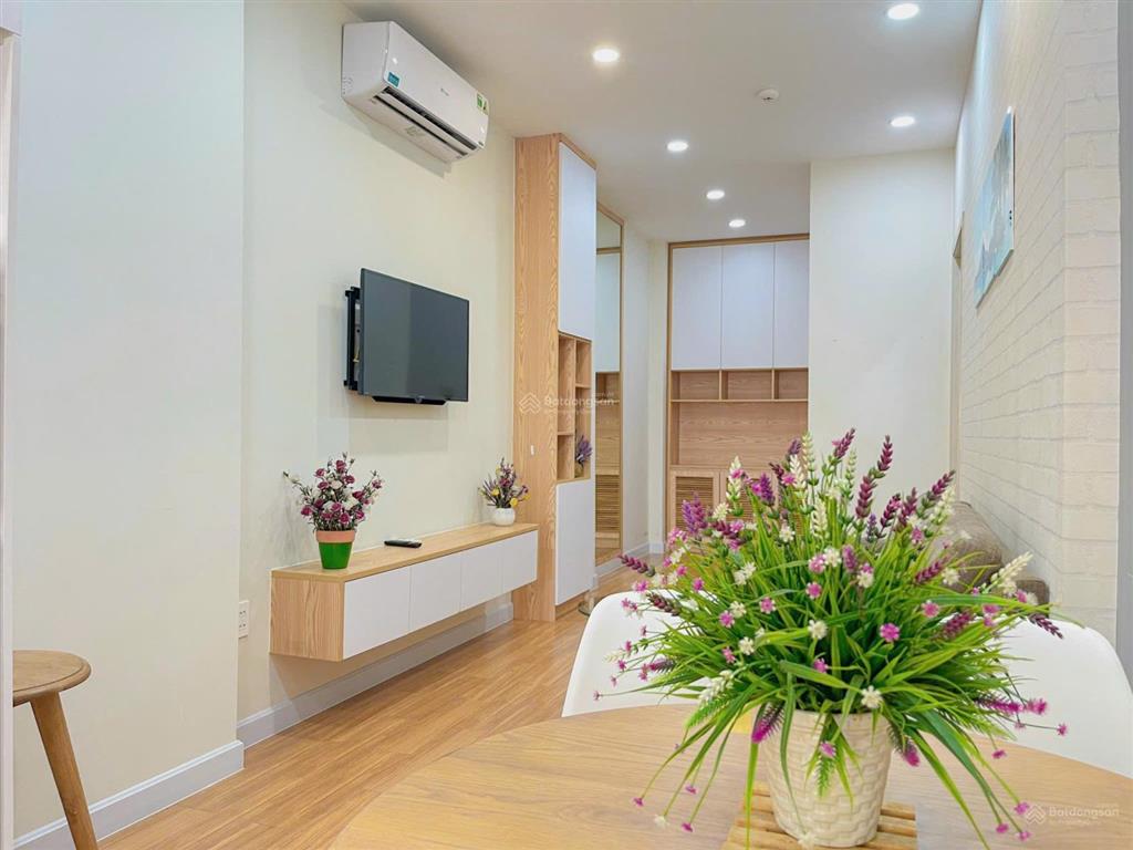 Căn hộ 2 phòng ngủ 2wc, ban công máy giặt riêng, full nội thất thảo điền quận 2
